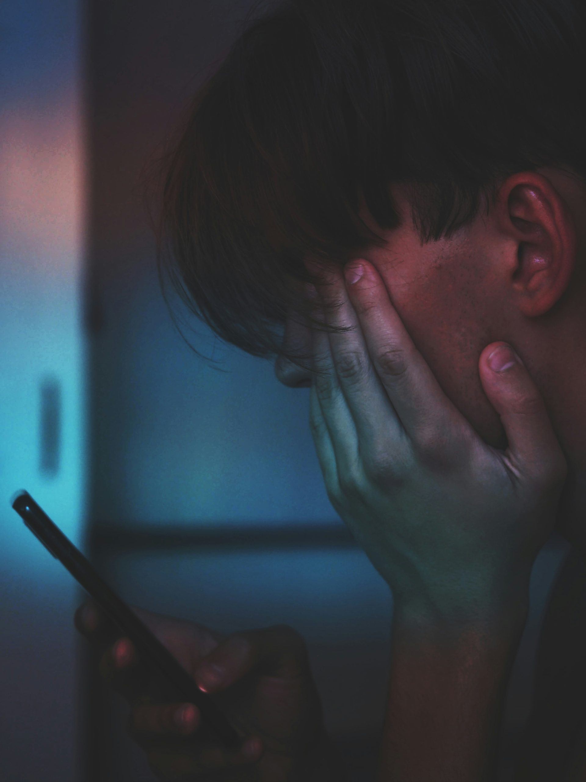 Scrolling Through Life? – Dealing with Digital Addictions